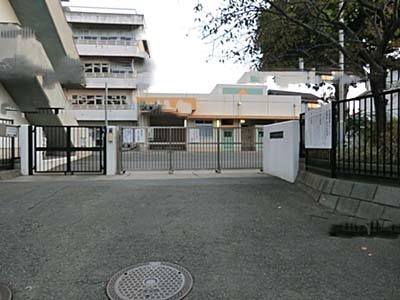 　横浜市立六浦小学校（小学校）／1138m　
